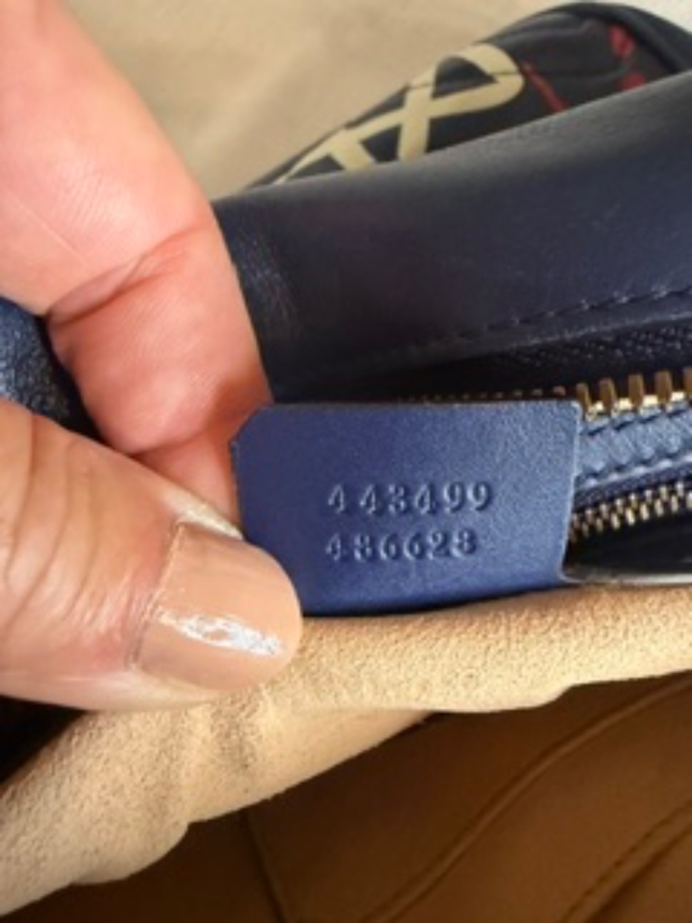 Gucci GG Marmont Ghost Camera Bag - Picture 10 of 10